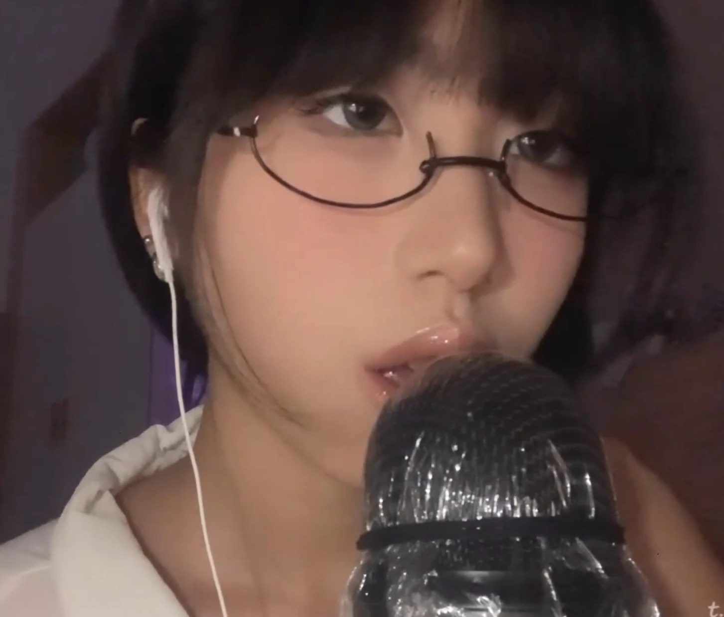 B站"小0觉觉猪"的听觉经济学：如何用打哈欠声音年入百万？